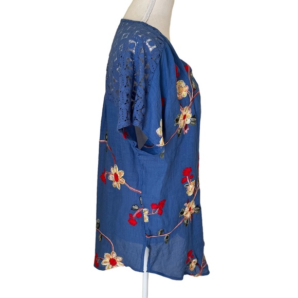 Fig and Flower Blue Blouse with Embroidered Floral Detail 1X - Picture 7 of 10